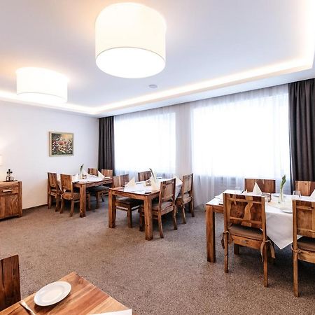 Hotel U Kasny Rajhrad エクステリア 写真