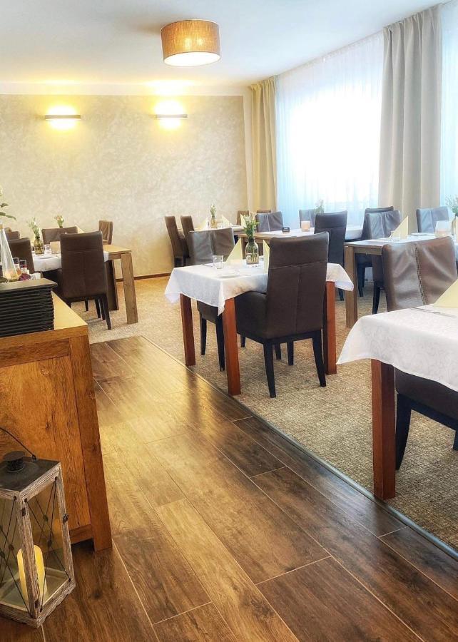Hotel U Kasny Rajhrad エクステリア 写真